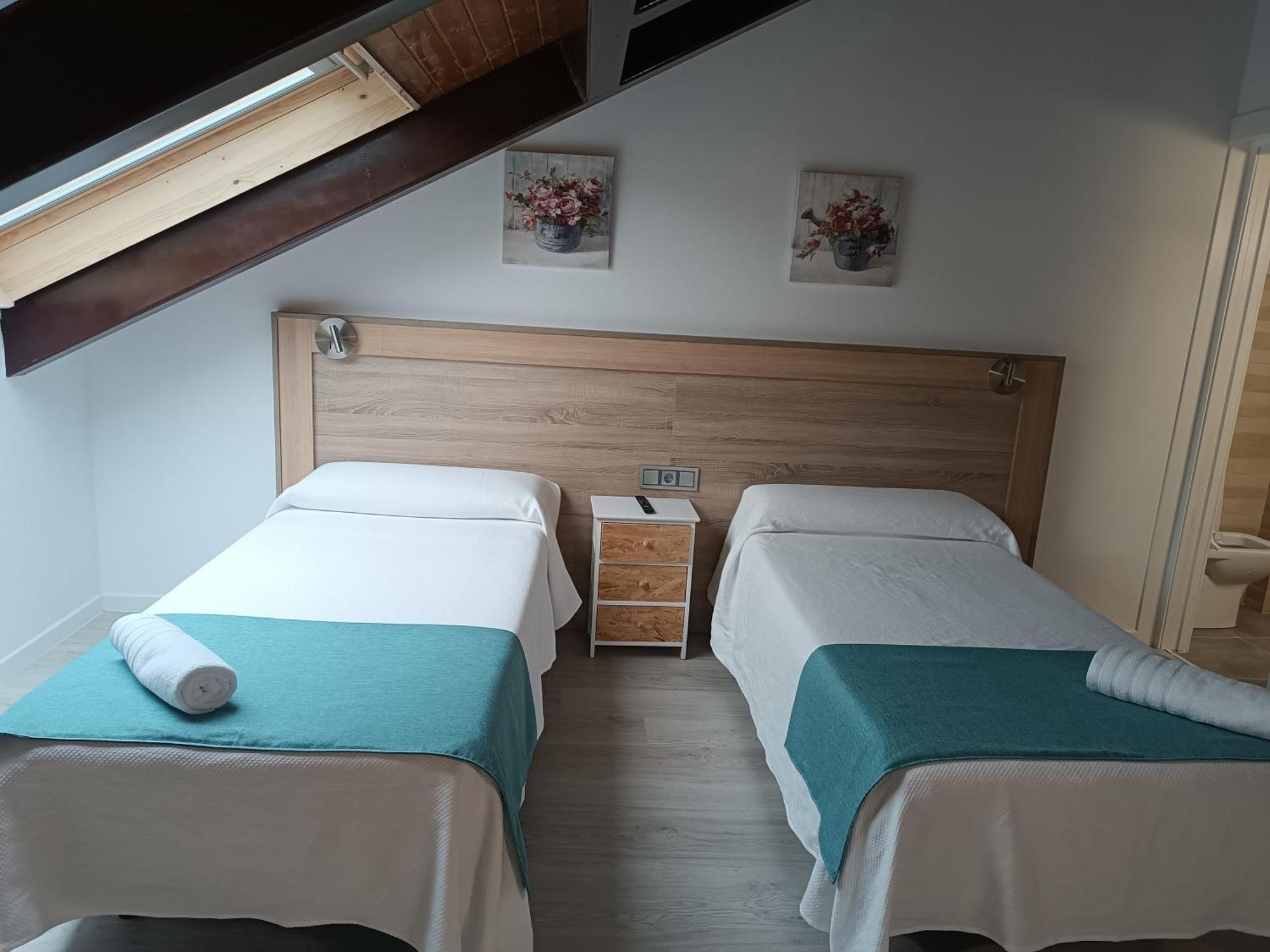 Apartamentos Turisticos Avila Puerta De Los Leales 1-2 Kültér fotó