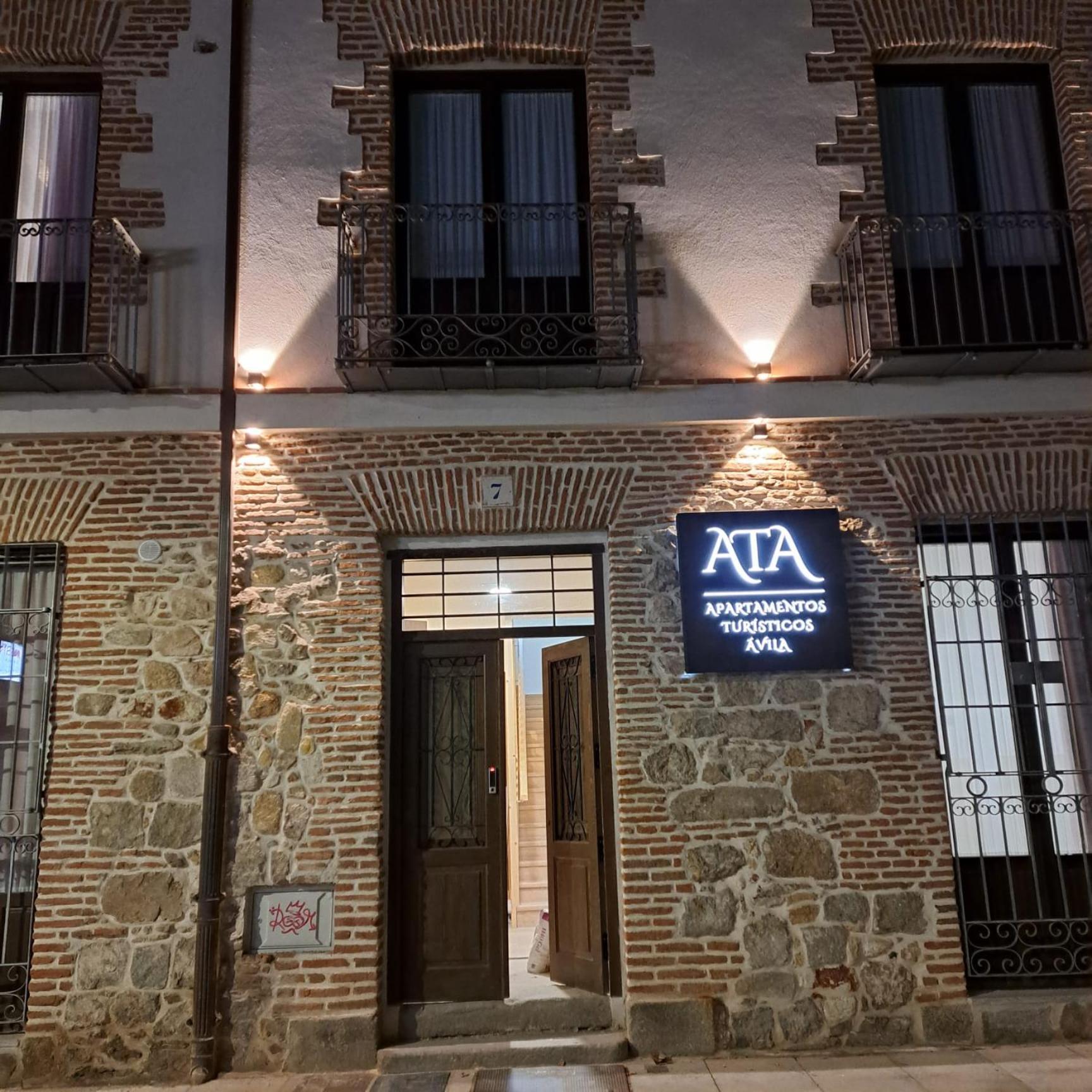 Apartamentos Turisticos Avila Puerta De Los Leales 1-2 Kültér fotó